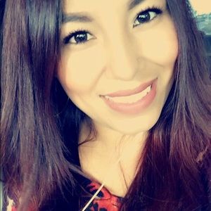 Meet your Posher, Mayra